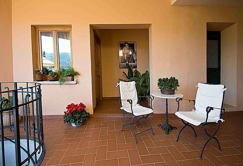 호텔 Albergo Villa Cristina