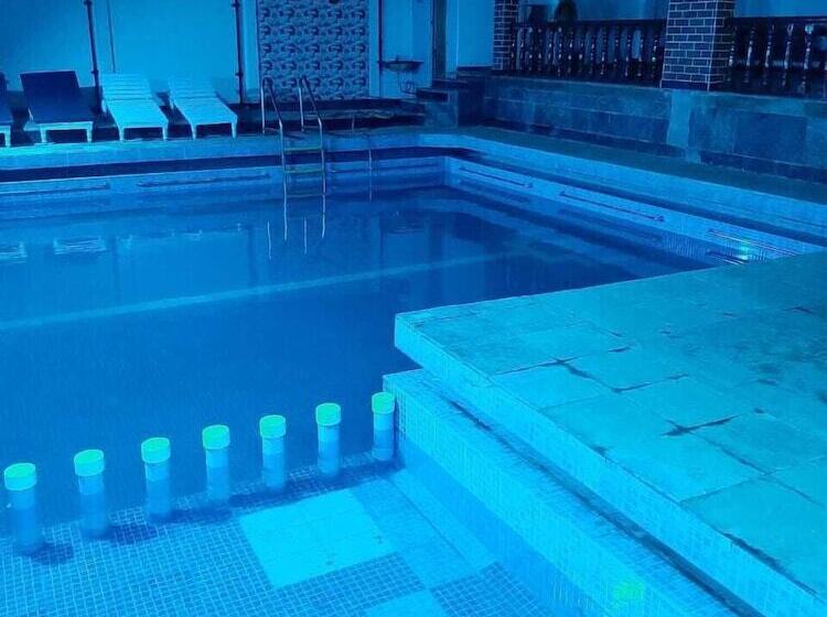 בית מלון כפרי Bay Inn