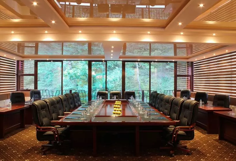 Best Western Plus Paradise Hotel Dilijan