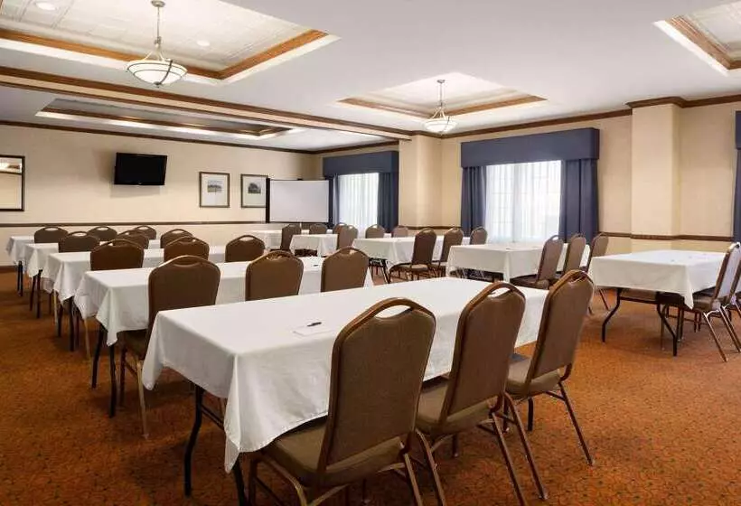 ホテル Country Inn & Suites By Radisson, Oklahoma City  Quail Springs, Ok