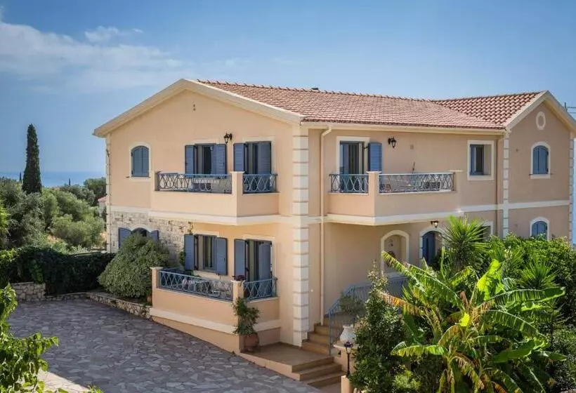 هتل Diana Studios