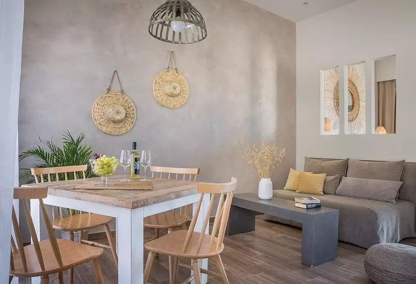 هتل Diana Studios