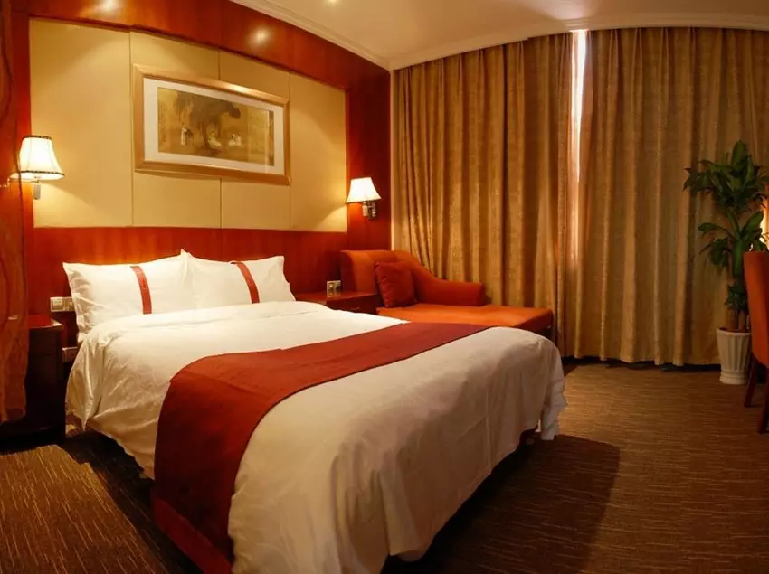 Отель Days Inn Frontier Qingdao Airport
