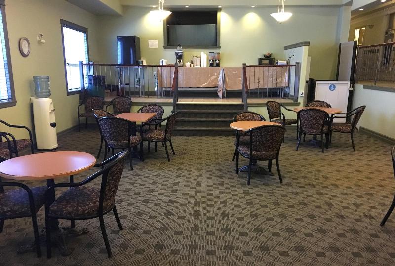 فندق Nova Inn Inuvik