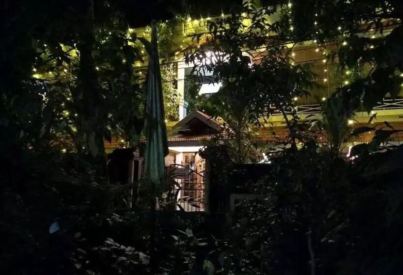 Hotel Oceanic Beach Residency