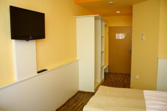 בית מלון כפרי Pest Inn