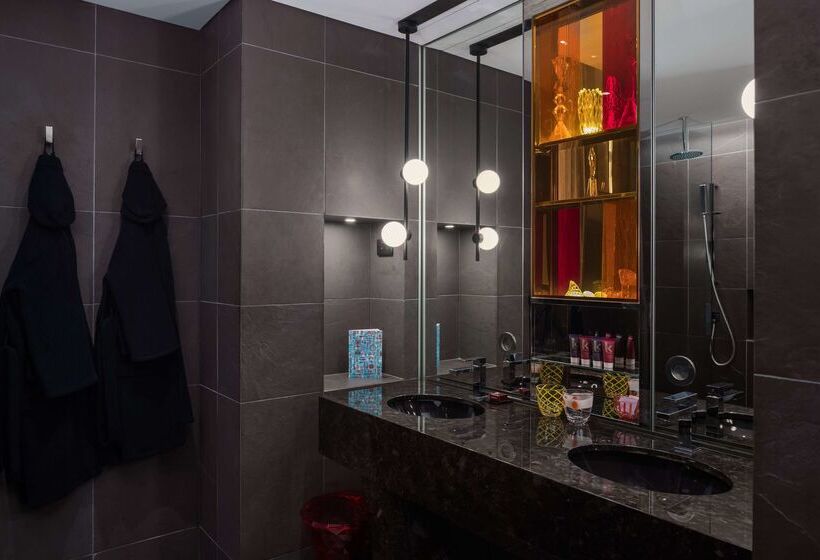 בית מלון כפרי Qt Sydney