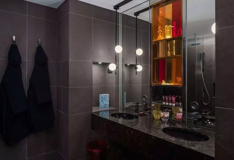 בית מלון כפרי Qt Sydney