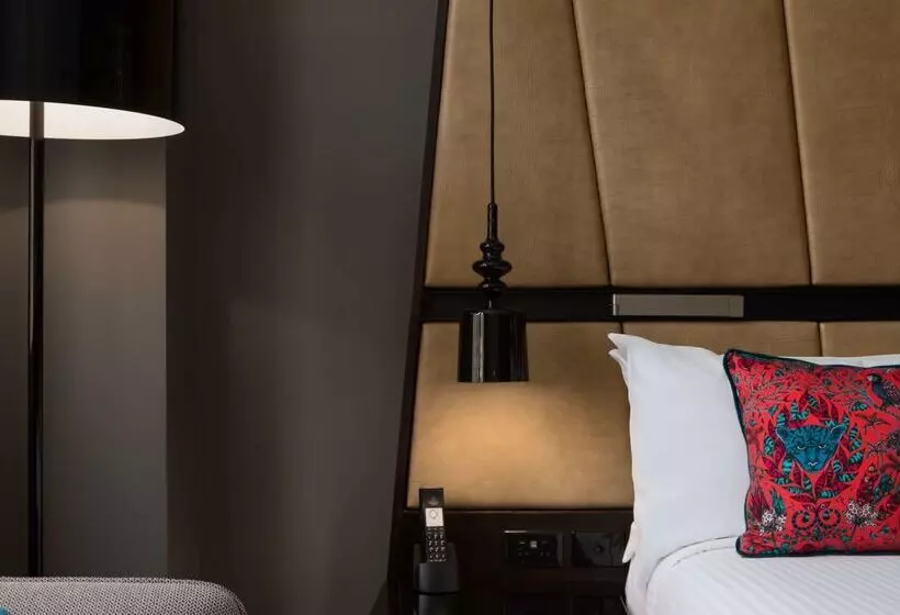 בית מלון כפרי Qt Sydney