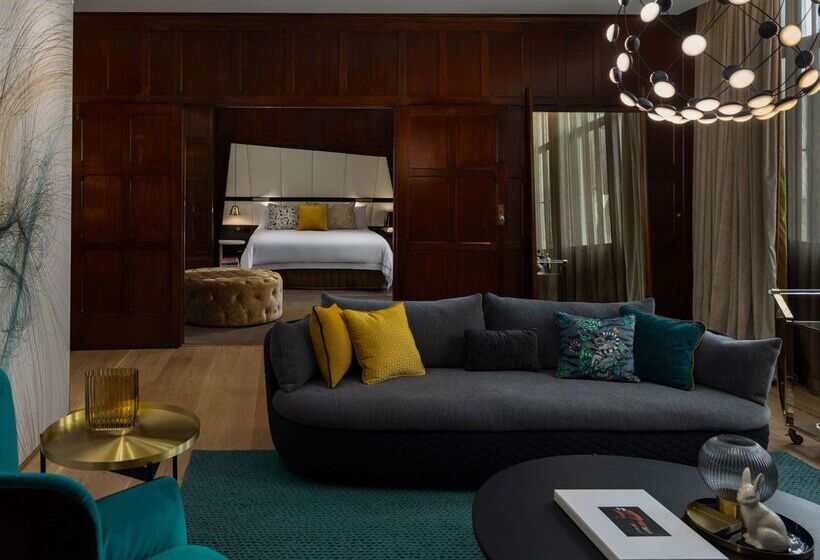 בית מלון כפרי Qt Sydney