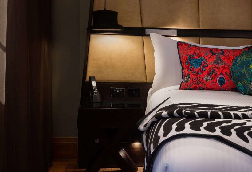 בית מלון כפרי Qt Sydney