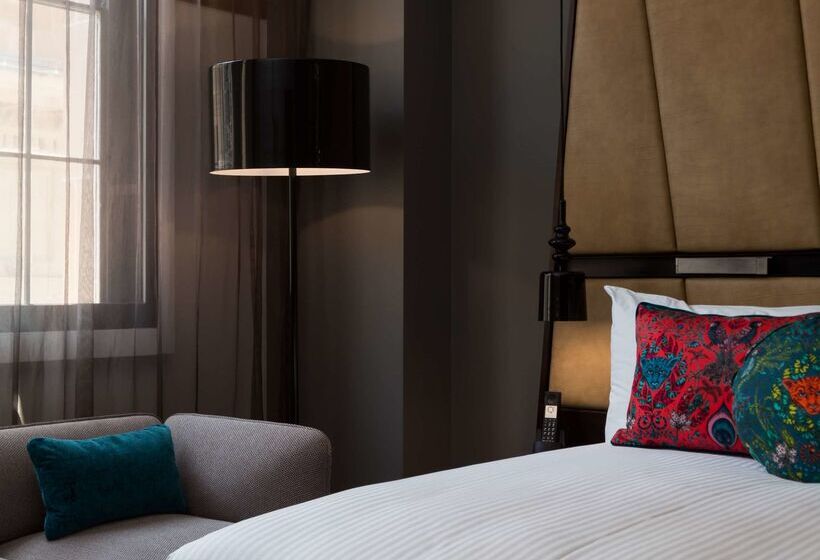 בית מלון כפרי Qt Sydney