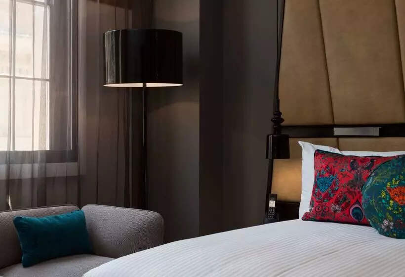 בית מלון כפרי Qt Sydney