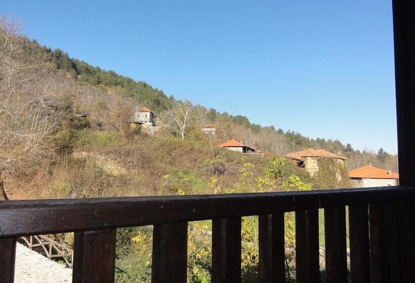 בית מלון כפרי Sintrivanis Mountain