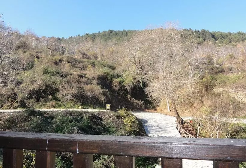 בית מלון כפרי Sintrivanis Mountain