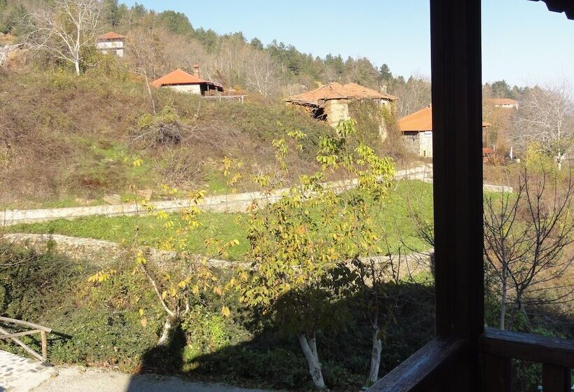 בית מלון כפרי Sintrivanis Mountain