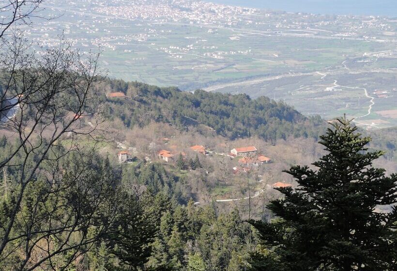 בית מלון כפרי Sintrivanis Mountain