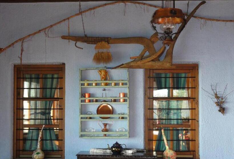 בית מלון כפרי Sintrivanis Mountain