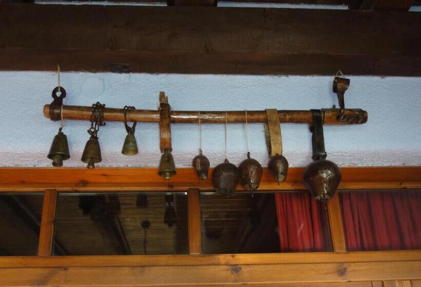 בית מלון כפרי Sintrivanis Mountain