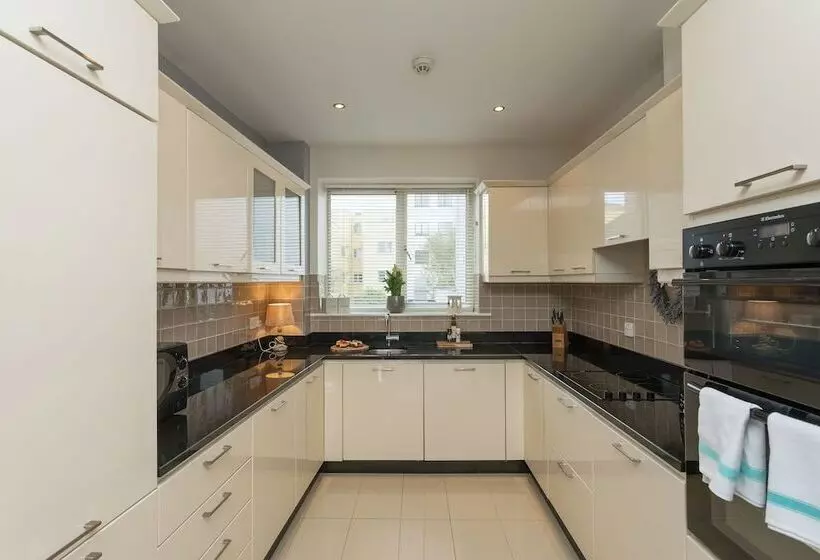 Jameson Court Self Catering Apartments