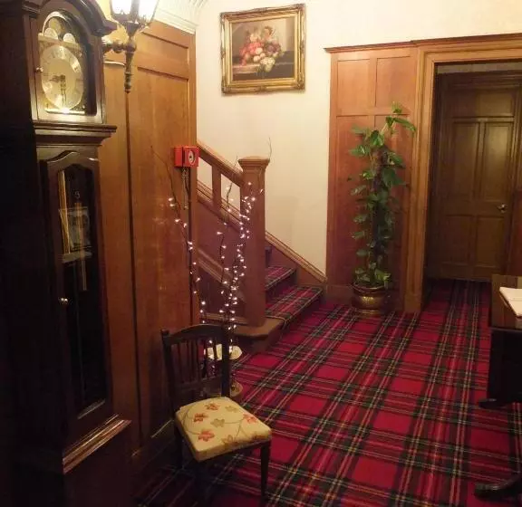 بنسيون Inverlea Guest House