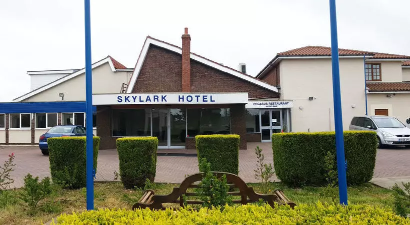 فندق Skylark