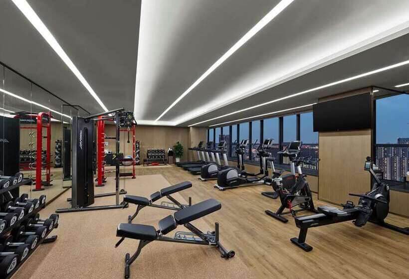 בית מלון כפרי Doubletree By Hilton Chengdu Riverside Close To Panda Base And Chengdu East Railway