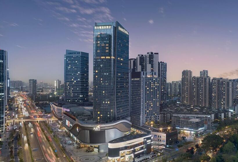 בית מלון כפרי Doubletree By Hilton Chengdu Riverside Close To Panda Base And Chengdu East Railway