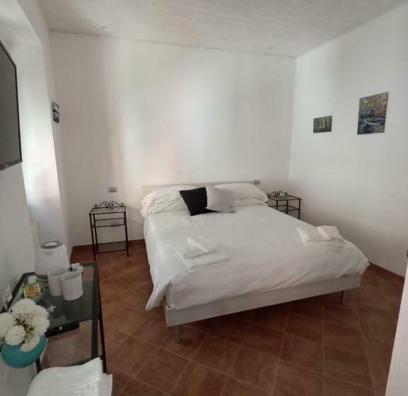 פנסיון Elicriso Apartment Affittacamere