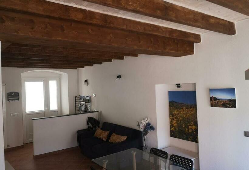 פנסיון Elicriso Apartment Affittacamere