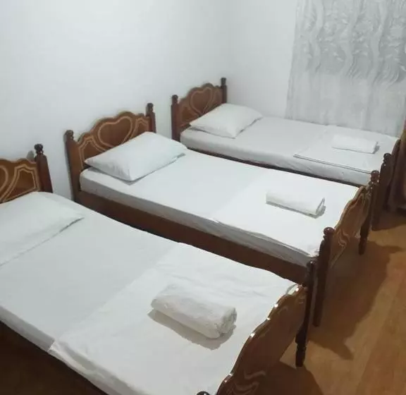 Aamiaismajoitus (B&B) Bujtina Arlindi