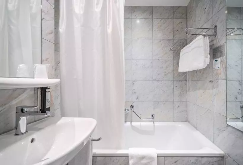 簡易ホテル The Guesthouse By The Hey