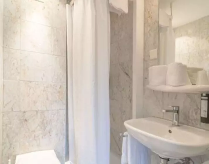 簡易ホテル The Guesthouse By The Hey