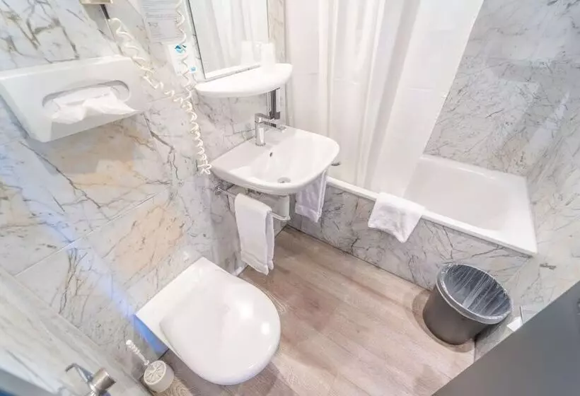 簡易ホテル The Guesthouse By The Hey