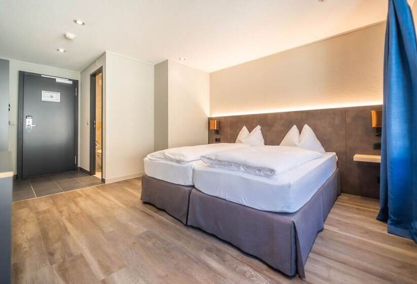 مسافرخانه The Guesthouse By The Hey