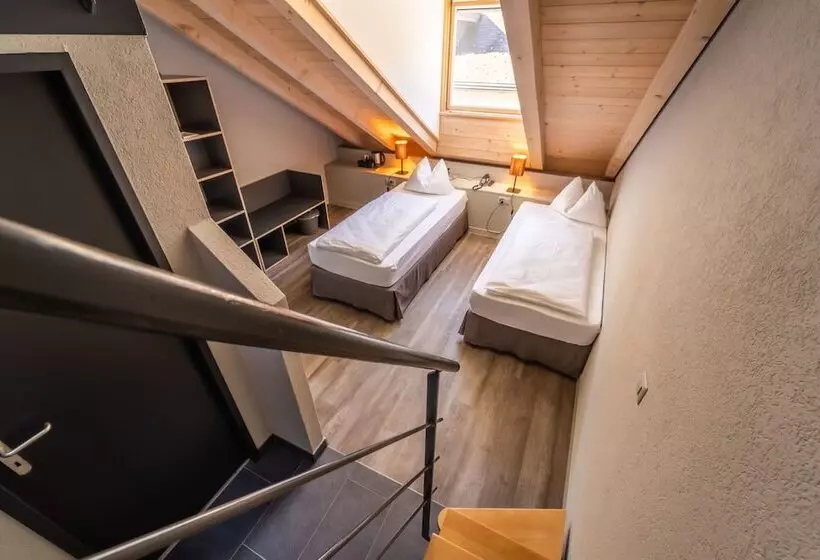 簡易ホテル The Guesthouse By The Hey