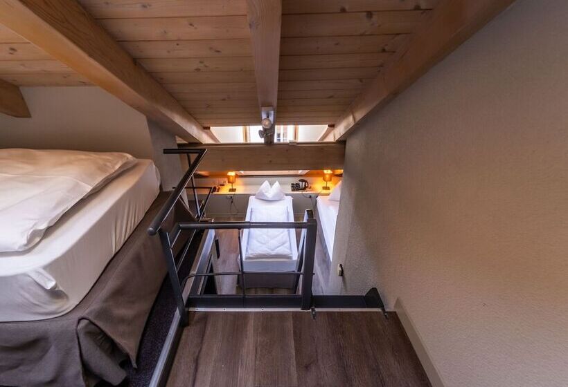 مسافرخانه The Guesthouse By The Hey