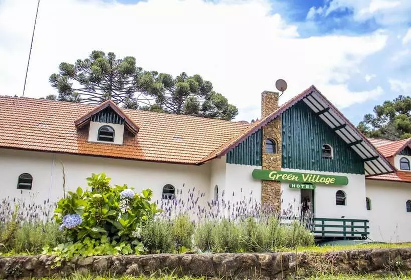 Hotelli Green Village