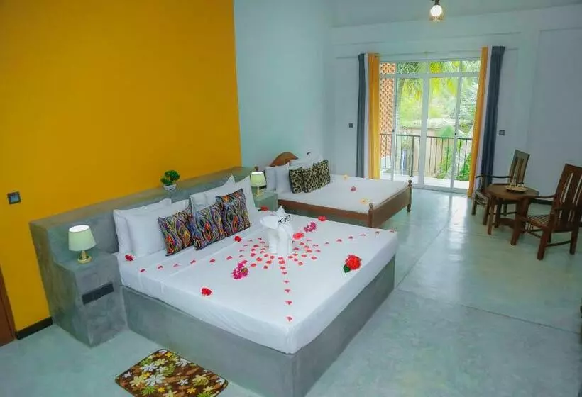 هتل Kurulu Garden Ayurveda