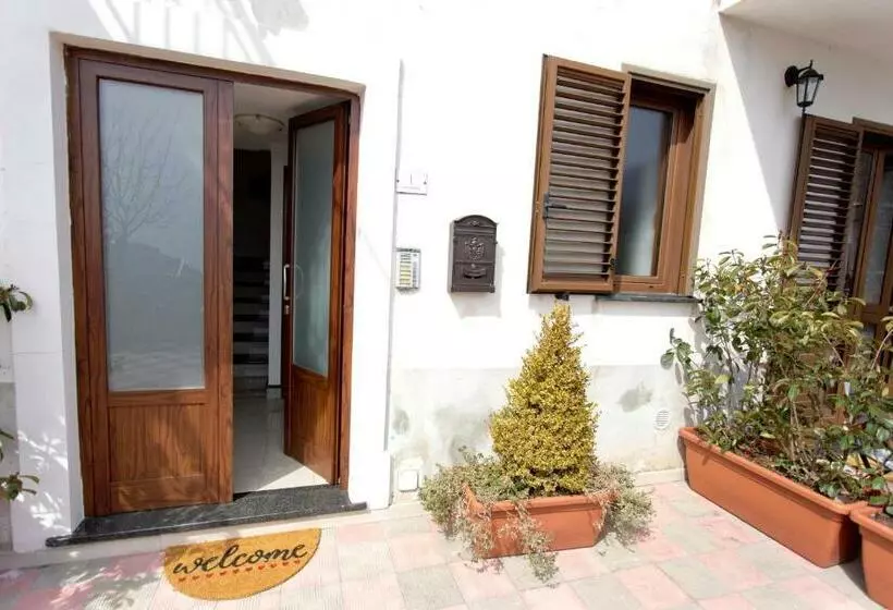 Majatalo La Villa Carmelina