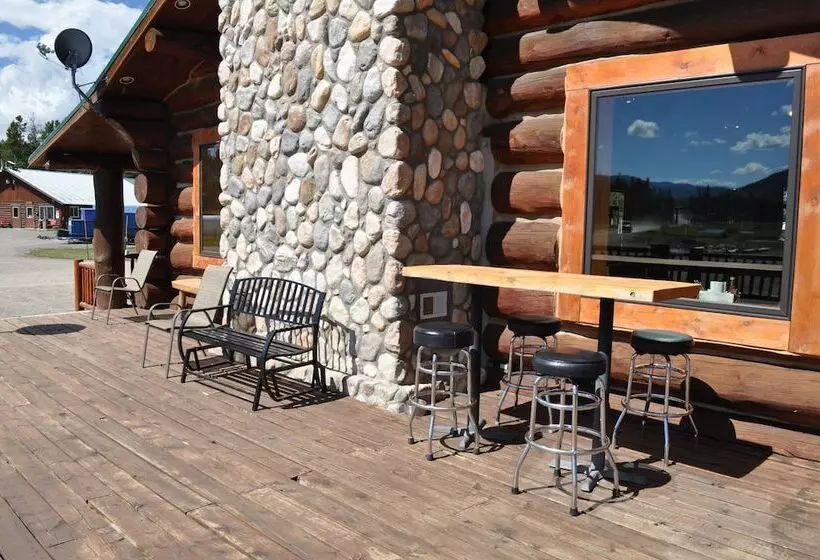 Lomakeskus Crooked Creek Guest Ranch