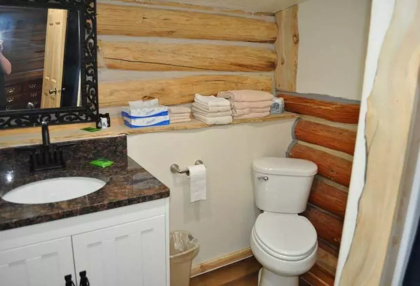 Lomakeskus Crooked Creek Guest Ranch