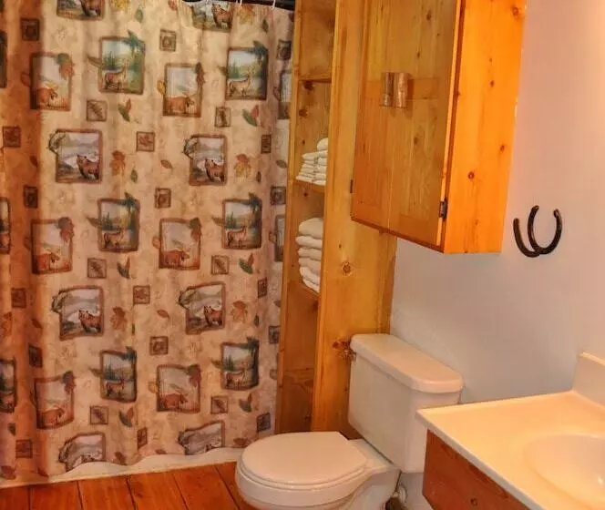 Lomakeskus Crooked Creek Guest Ranch