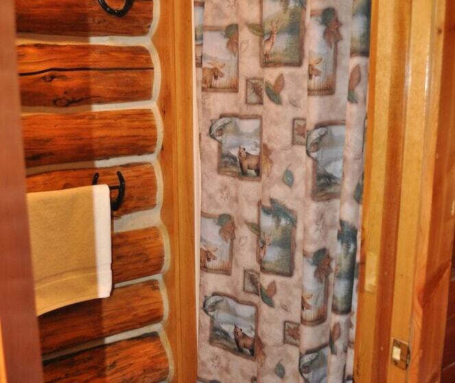 אתר נופש Crooked Creek Guest Ranch