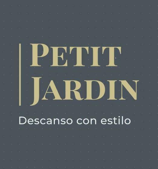 تختخواب و صبحانه Petit Jardin