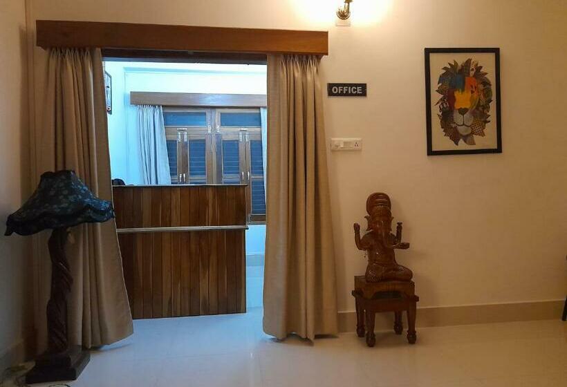 Отель The Camellia