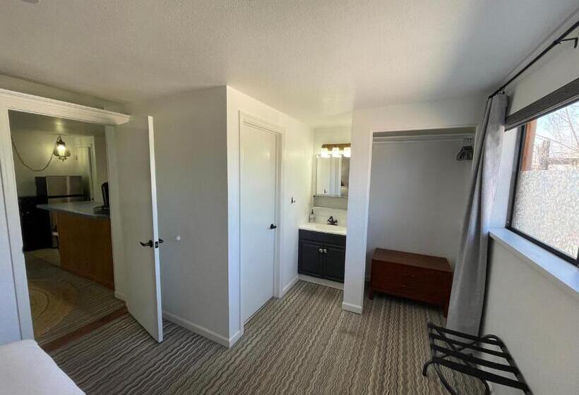 The Aztec Motel & Creative Space