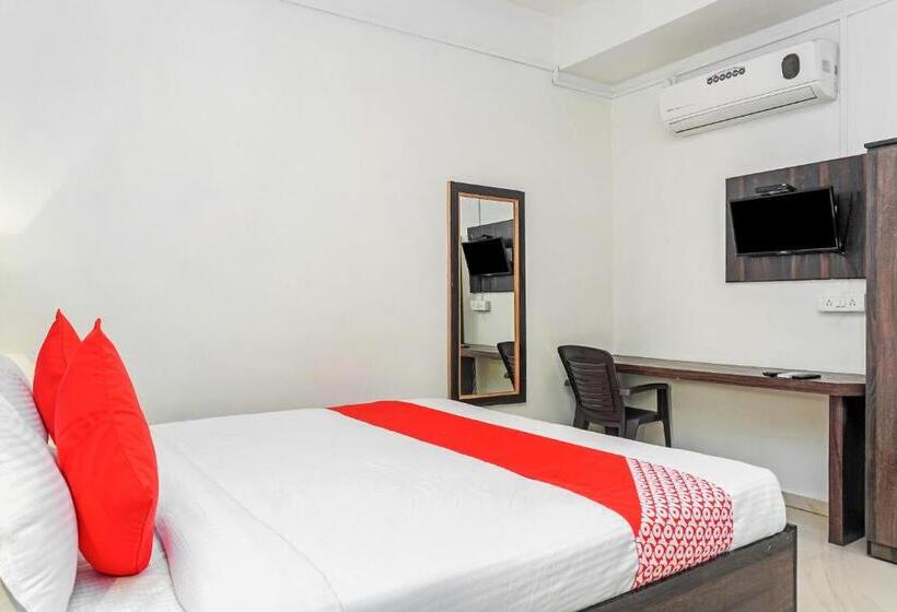 בית מלון כפרי Oyo Flagship 19680 Suman Lodging