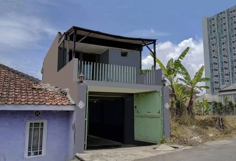 Hotelli Spot On 91116 Pelangi Residence Syariah