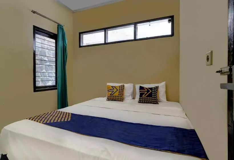 Hotelli Spot On 91116 Pelangi Residence Syariah